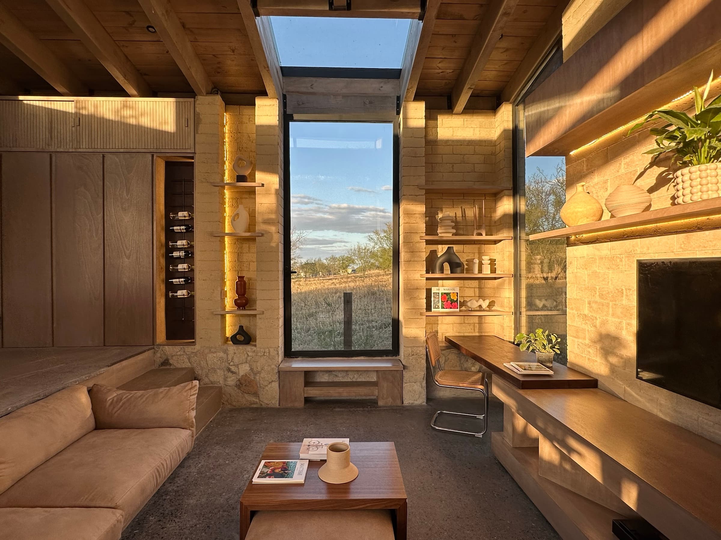 Sala con mesa de centro