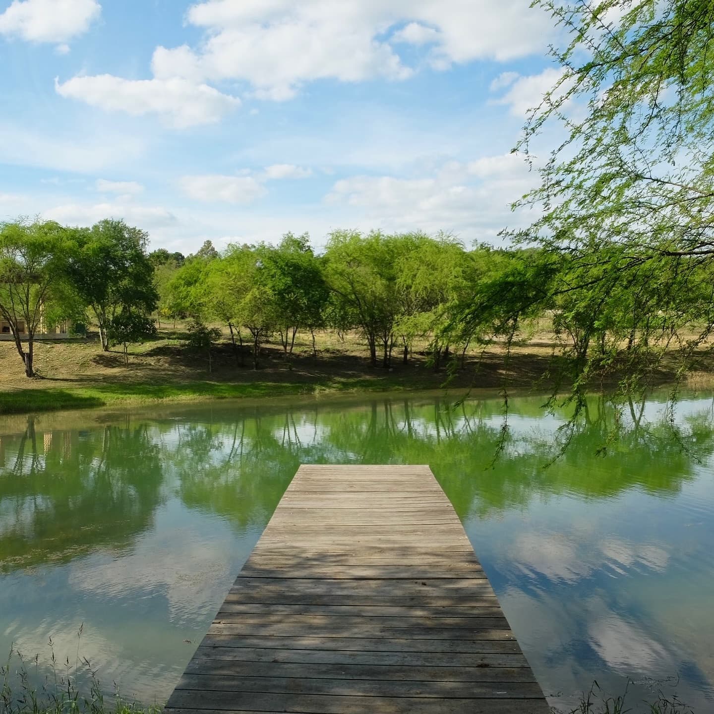 El lago en Cantera Real